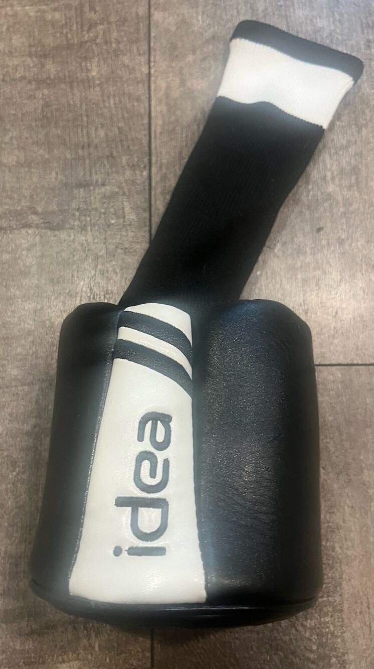 ADAMS IDEA HYBRID HEADCOVER BLACK - WHITE HAS # TAG